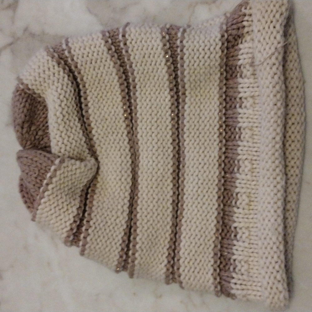 Icing beautifully knit hat.